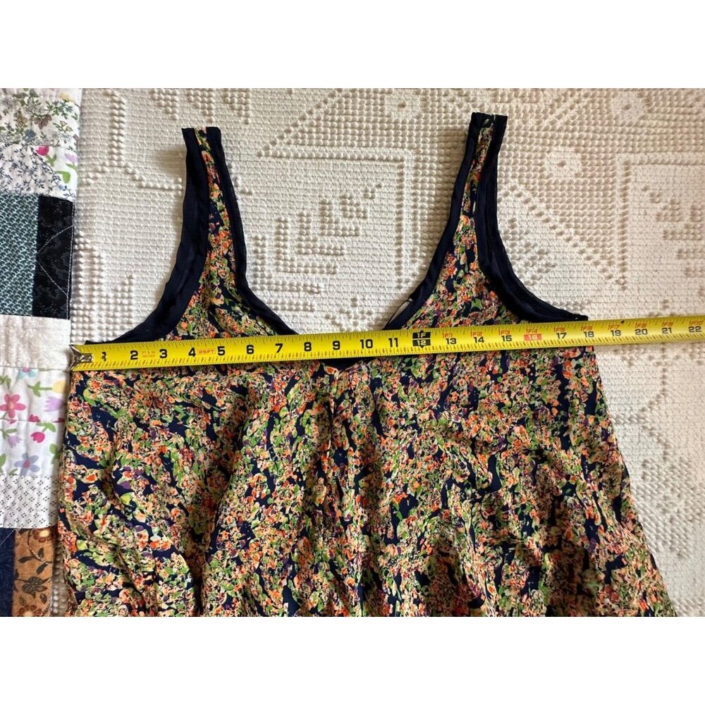 Olive Tree Womens Top Sz S Navy Floral Slvless Cropped Tank Modern Flirty Casual - Picture 8 of 9